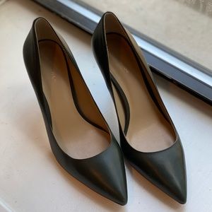 Ann Taylor Evergreen Pumps